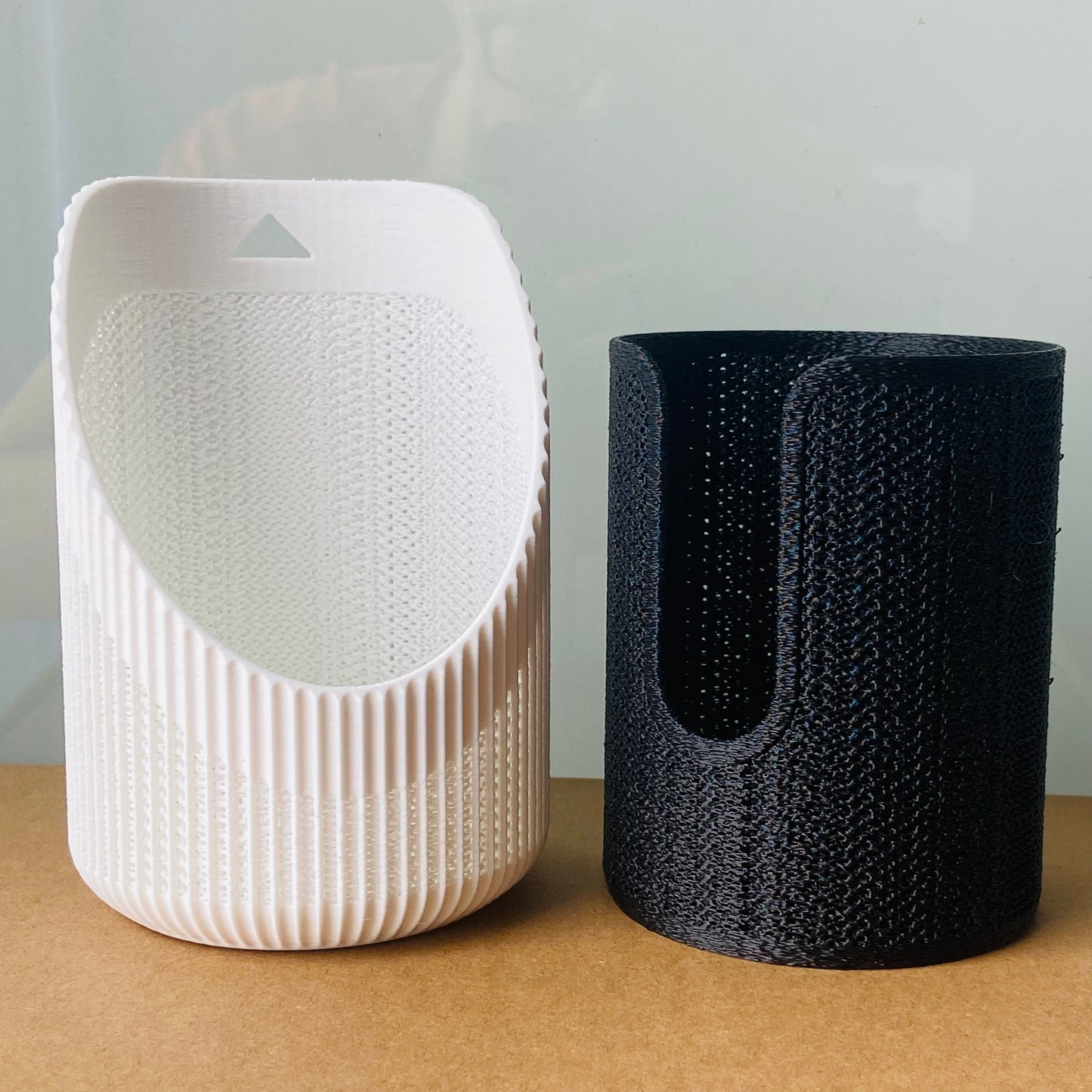Dual-Tone Plant Pot: 3D Printed Modern Planter Cup - Breathable Lattice Design